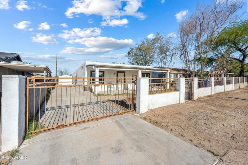 4441 8th St, Phoenix, AZ 85040