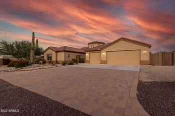 44415 N 1st Dr, New River, AZ 85087