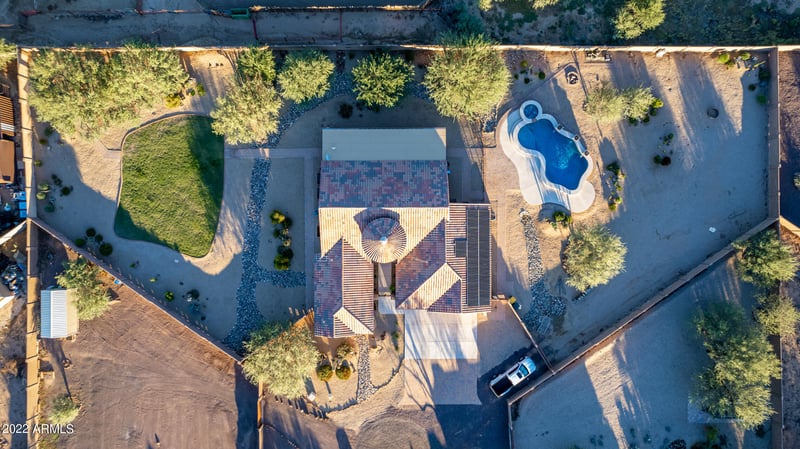 44415 N 1st Dr, New River, AZ 85087