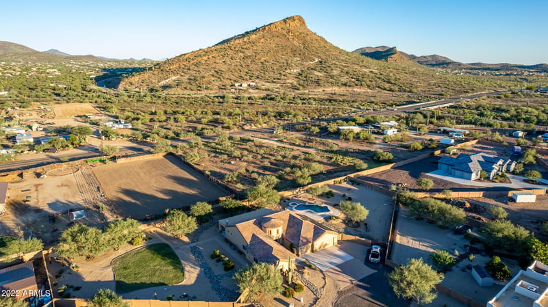 44415 N 1st Dr, New River, AZ 85087