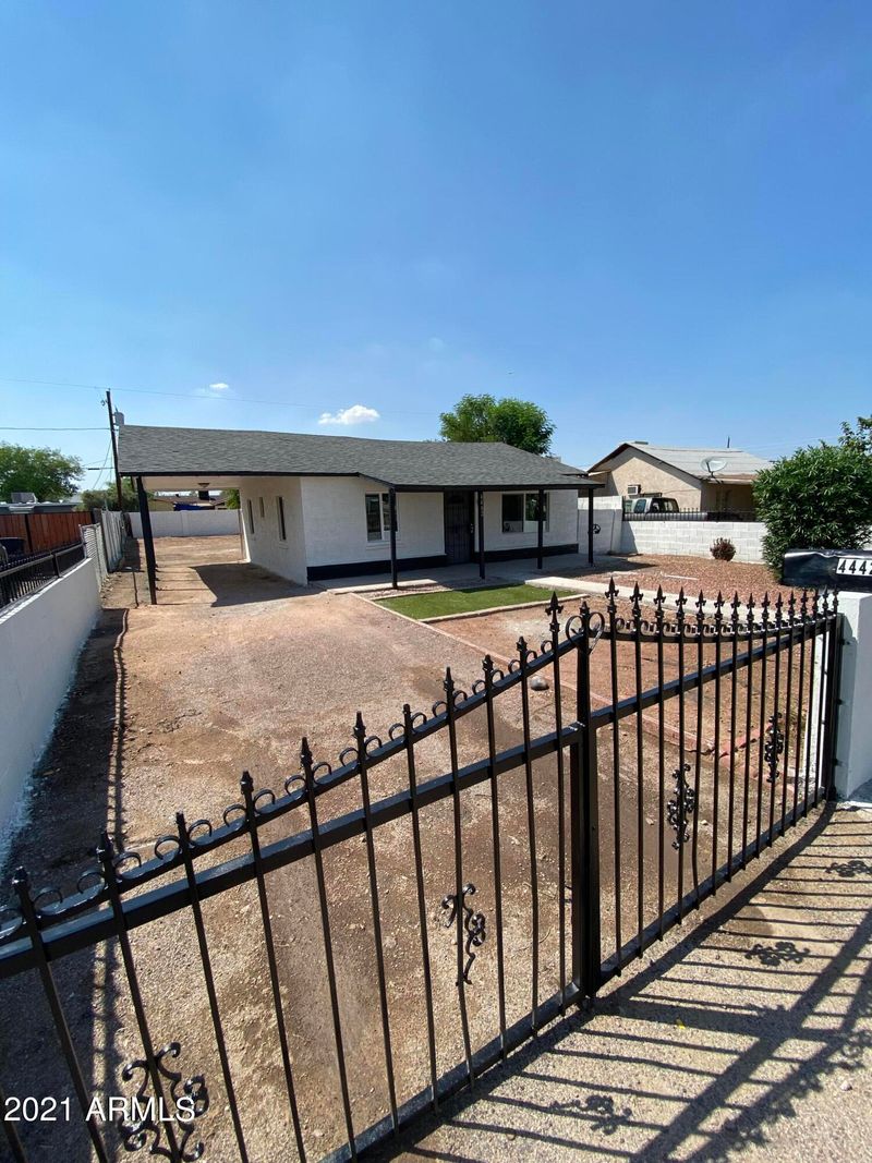 4442 S 9th St, Phoenix, AZ 85040