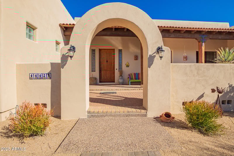 44421 18th St, New River, AZ 85087