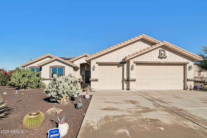 44423 16th St, New River, AZ 85087