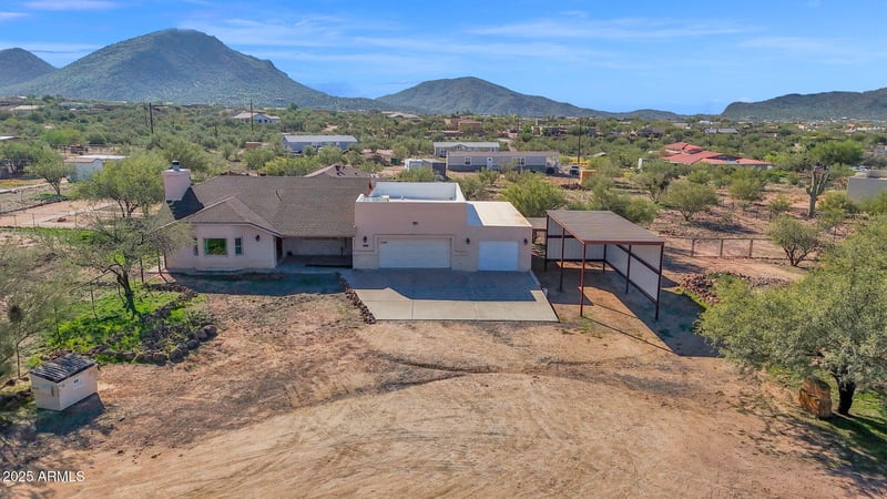 44426 20th St, New River, AZ 85087