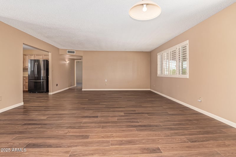 44426 7th St, New River, AZ 85087