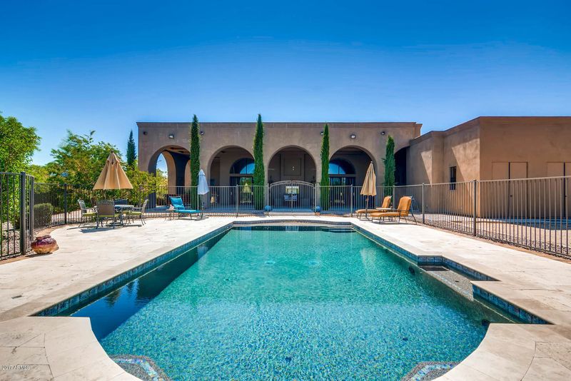 4443 E Michelle Dr, Phoenix, AZ 85032