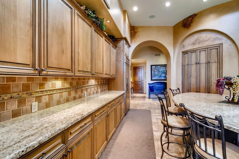 4443 E Michelle Dr, Phoenix, AZ 85032