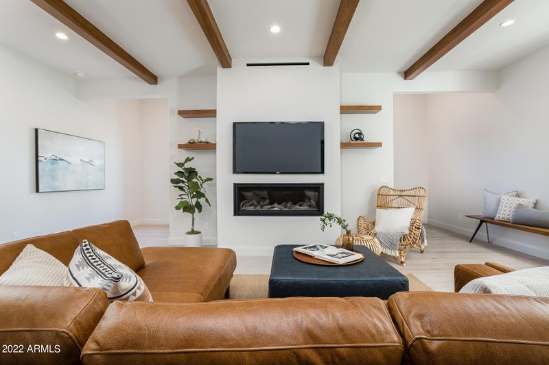4443 E Osborn Rd, Phoenix, AZ 85018