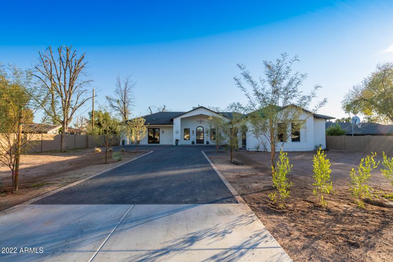 4443 E Osborn Rd, Phoenix, AZ 85018