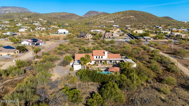 44434 20th St, New River, AZ 85087