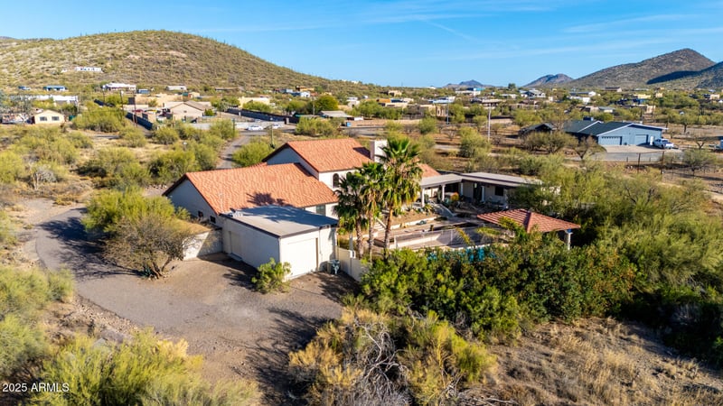 44434 20th St, New River, AZ 85087