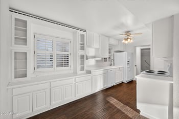 4444 E Paradise Village Pw N #140, Phoenix, AZ 85032