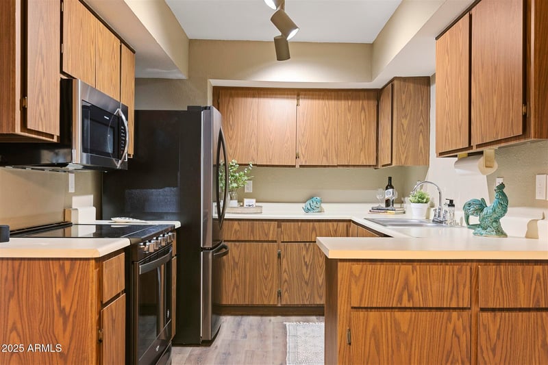 4444 Paradise Village Pw #213, Phoenix, AZ 85032