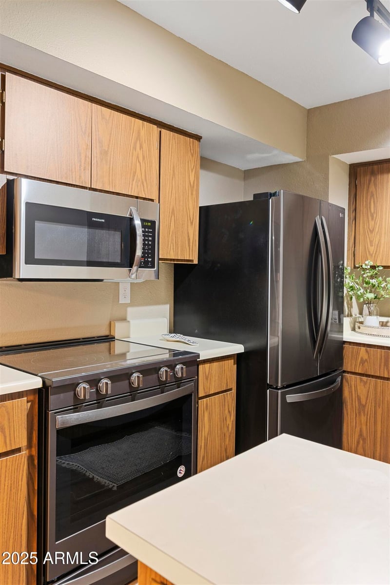 4444 Paradise Village Pw #213, Phoenix, AZ 85032