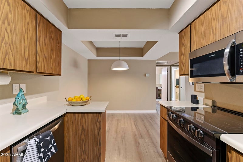 4444 Paradise Village Pw #213, Phoenix, AZ 85032