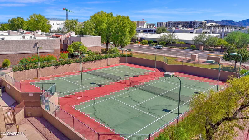 4444 Paradise Village Pw #221, Phoenix, AZ 85032