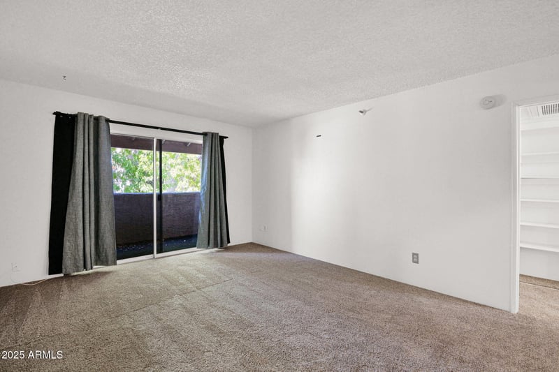 4444 Paradise Village Pw #221, Phoenix, AZ 85032