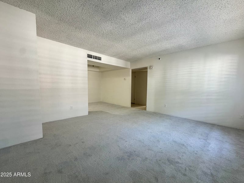 4444 Paradise Village Pw #252, Phoenix, AZ 85032