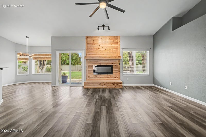 4445 Fallen Leaf Ln, Glendale, AZ 85310