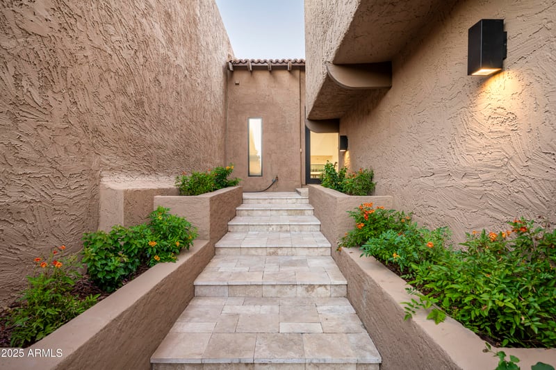 4446 Camelback Rd #102, Phoenix, AZ 85018