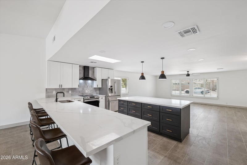4446 Coconino St, Phoenix, AZ 85044