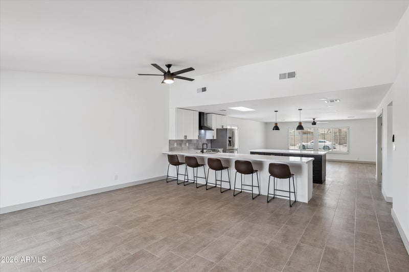 4446 Coconino St, Phoenix, AZ 85044