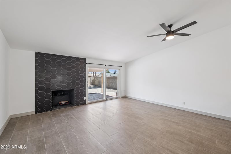 4446 Coconino St, Phoenix, AZ 85044