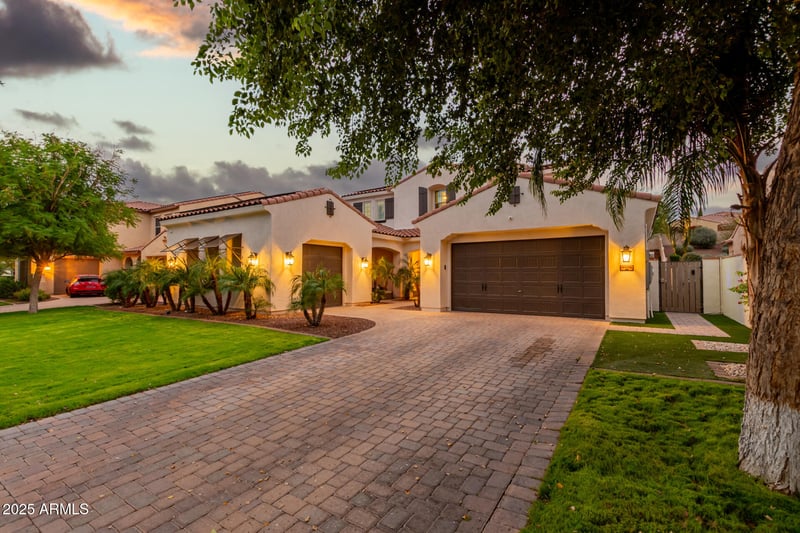 4446 Golf Dr, Buckeye, AZ 85396