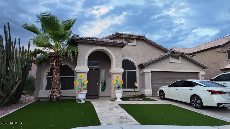 4448 Redwood Ln, Phoenix, AZ 85048