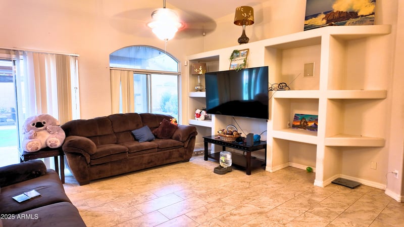 4448 Redwood Ln, Phoenix, AZ 85048