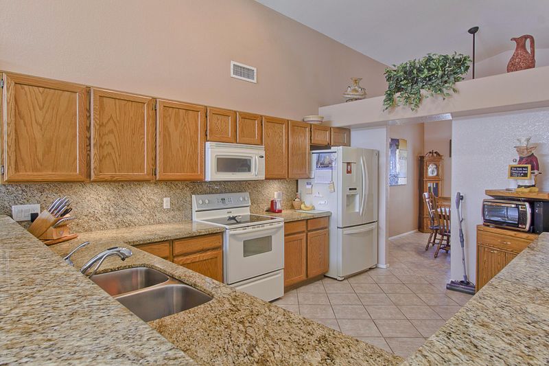 4449 E Danbury Rd, Phoenix, AZ 85032