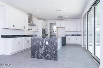 445 La Estela Ln, San Tan Valley, AZ 85140