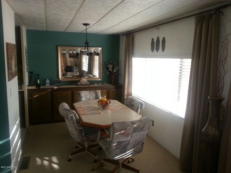 445 S Park View Cir, Mesa, AZ 85208