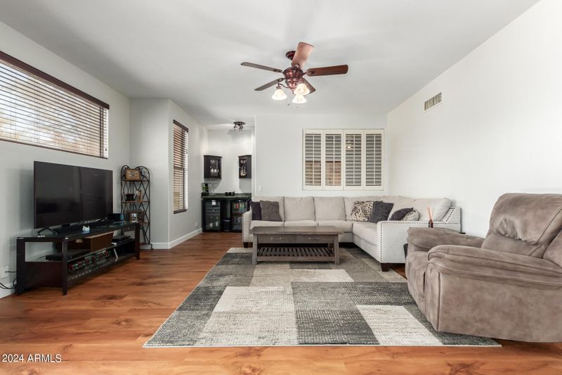 445 S Peppertree Dr, Gilbert, AZ 85296