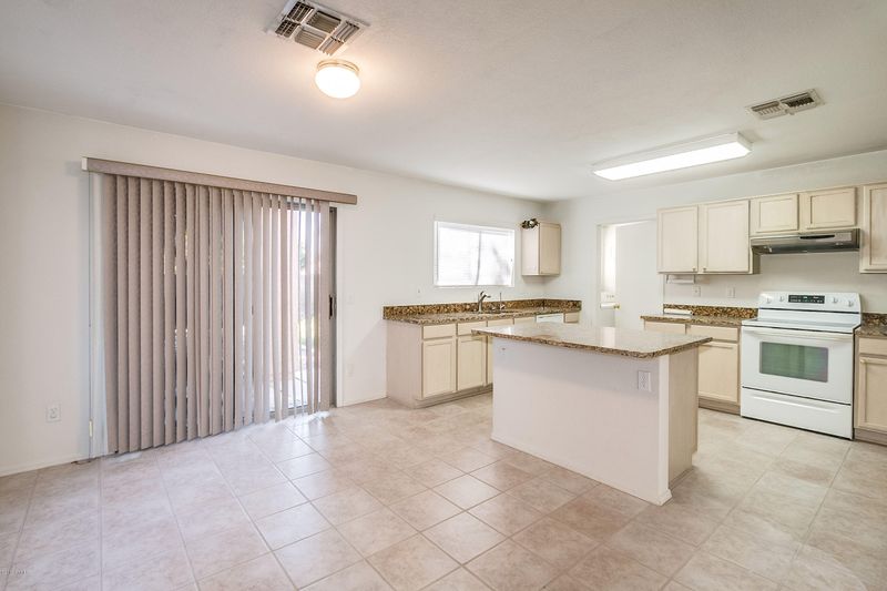 445 W Aviary Way, Gilbert, AZ 85233