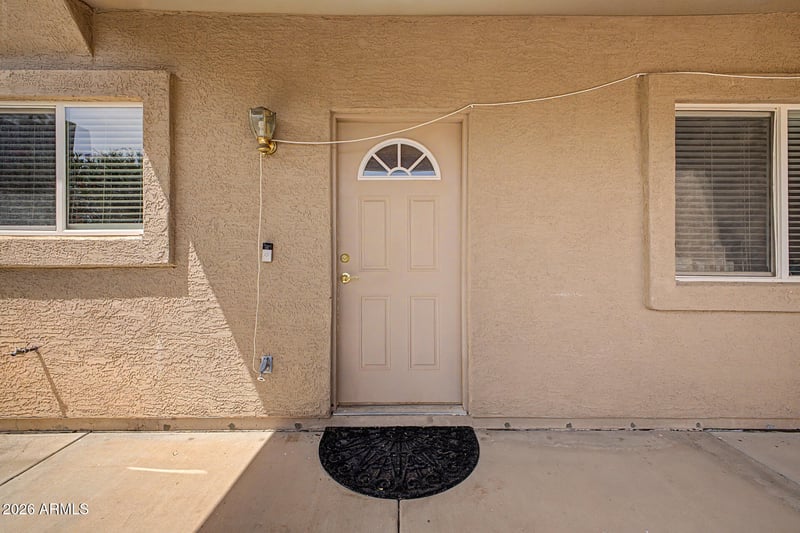 445 W Reizen Dr, Morristown, AZ 85342