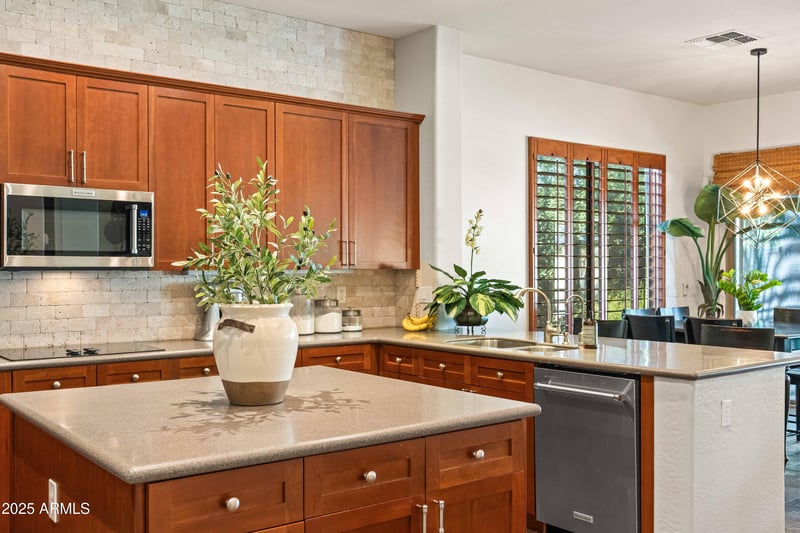4450 Carriage Ct, Gilbert, AZ 85297