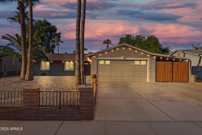 4450 Ironwood Dr, Glendale, AZ 85302
