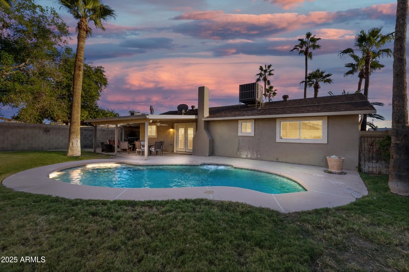 4450 Ironwood Dr, Glendale, AZ 85302