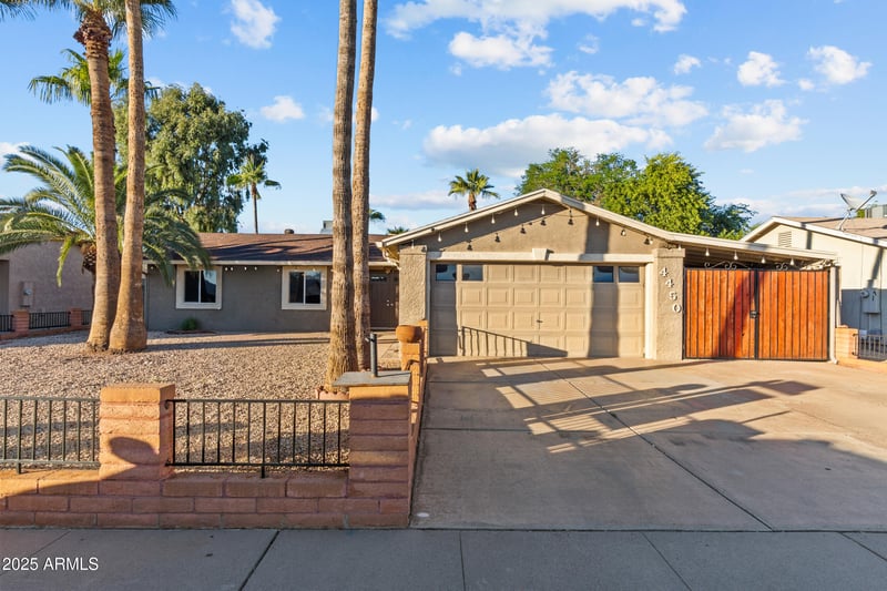 4450 Ironwood Dr, Glendale, AZ 85302