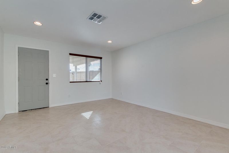 4450 W Vernon Ave, Phoenix, AZ 85035