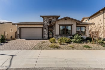 44512 44th Dr, New River, AZ 85087
