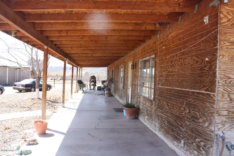 44512 N New River Rd, Phoenix, AZ 85087