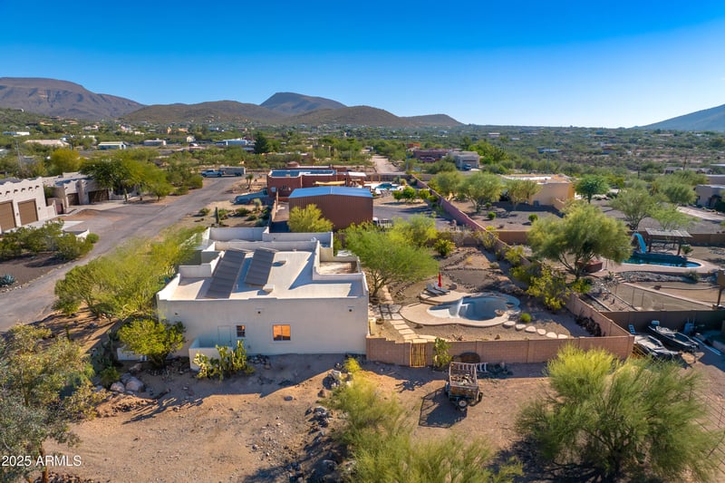 44516 12th St, New River, AZ 85087