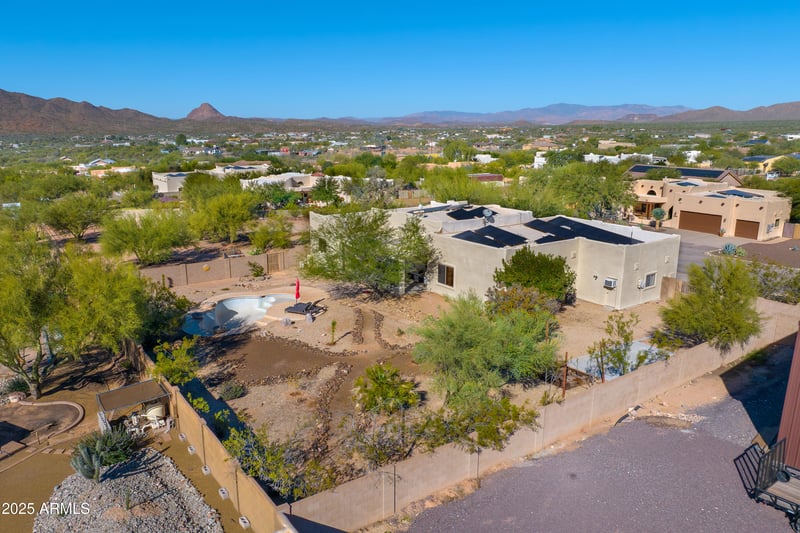 44516 12th St, New River, AZ 85087