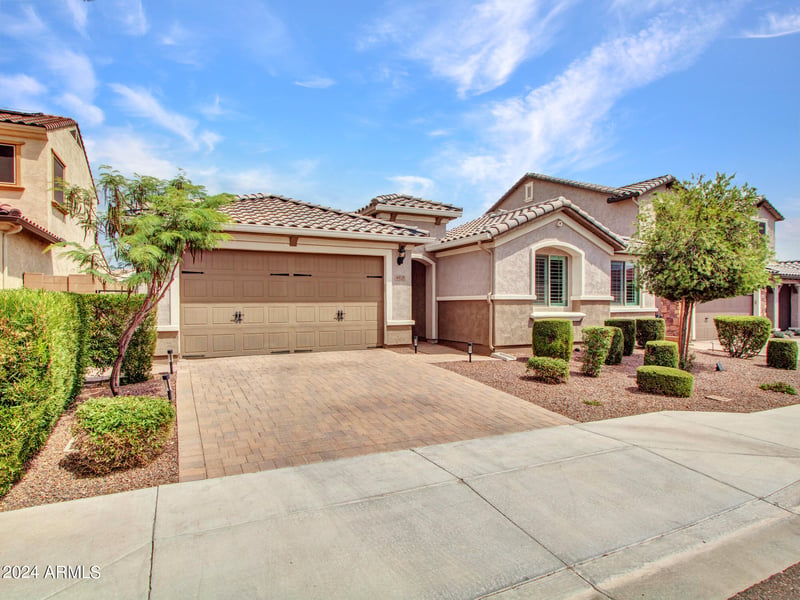 44529 N Sonoran Arroyo Ln, New River, AZ 85087