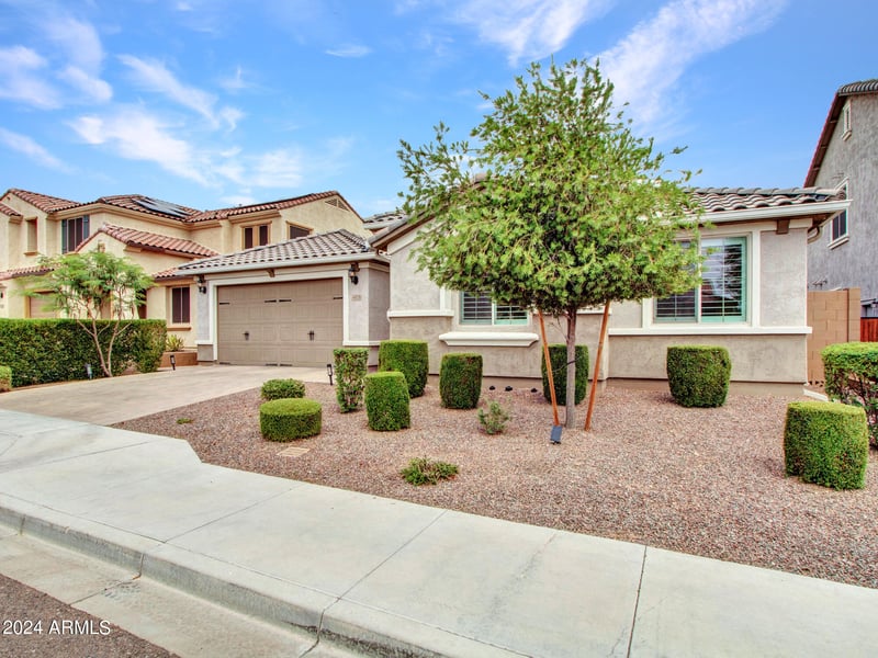 44529 N Sonoran Arroyo Ln, New River, AZ 85087