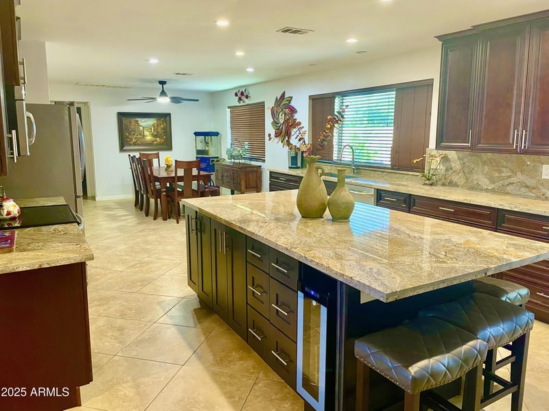 4453 Wethersfield Rd, Glendale, AZ 85304