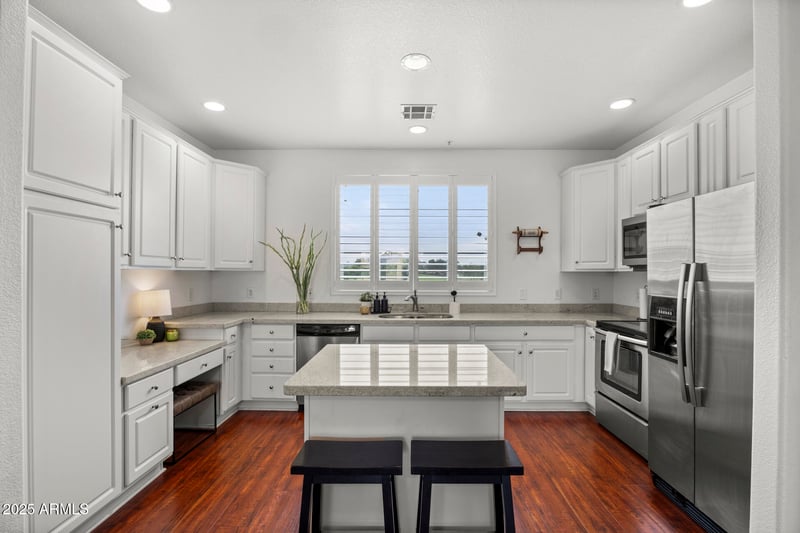 4455 Paradise Village Pw #1035, Phoenix, AZ 85032