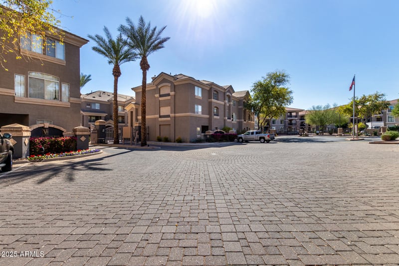 4455 Paradise Village Pw #1068, Phoenix, AZ 85032